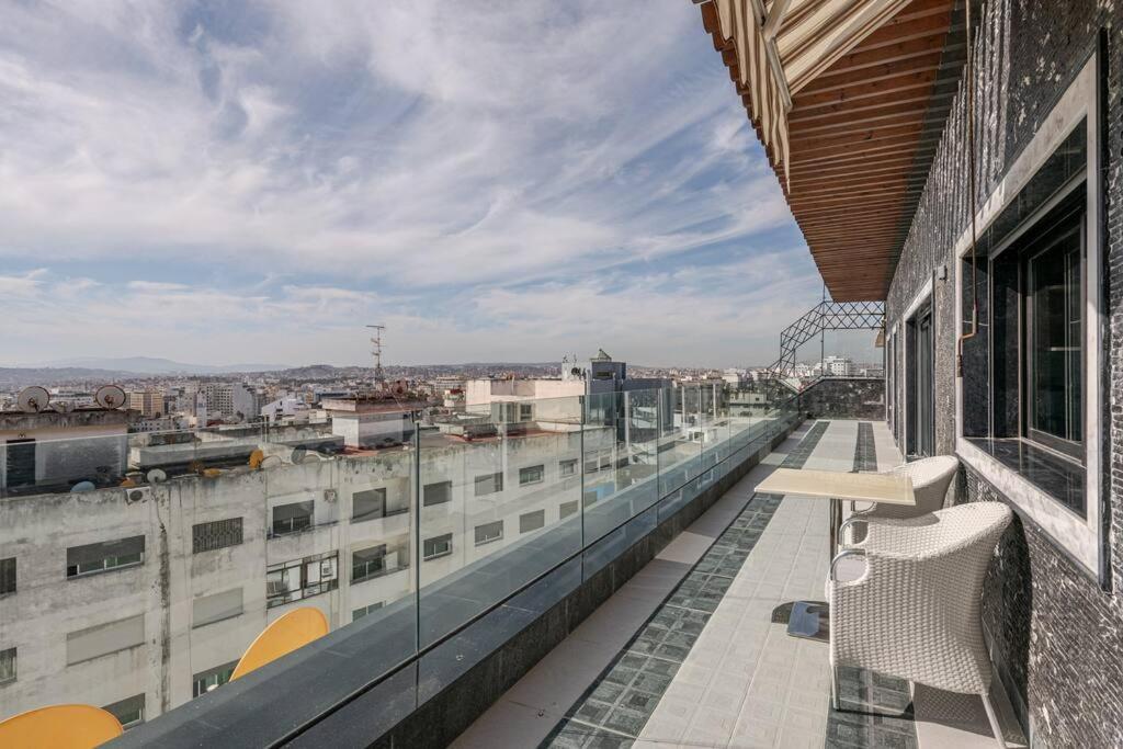 Royale Duplexe Pleine Centre Tanger Lägenhet Exteriör bild